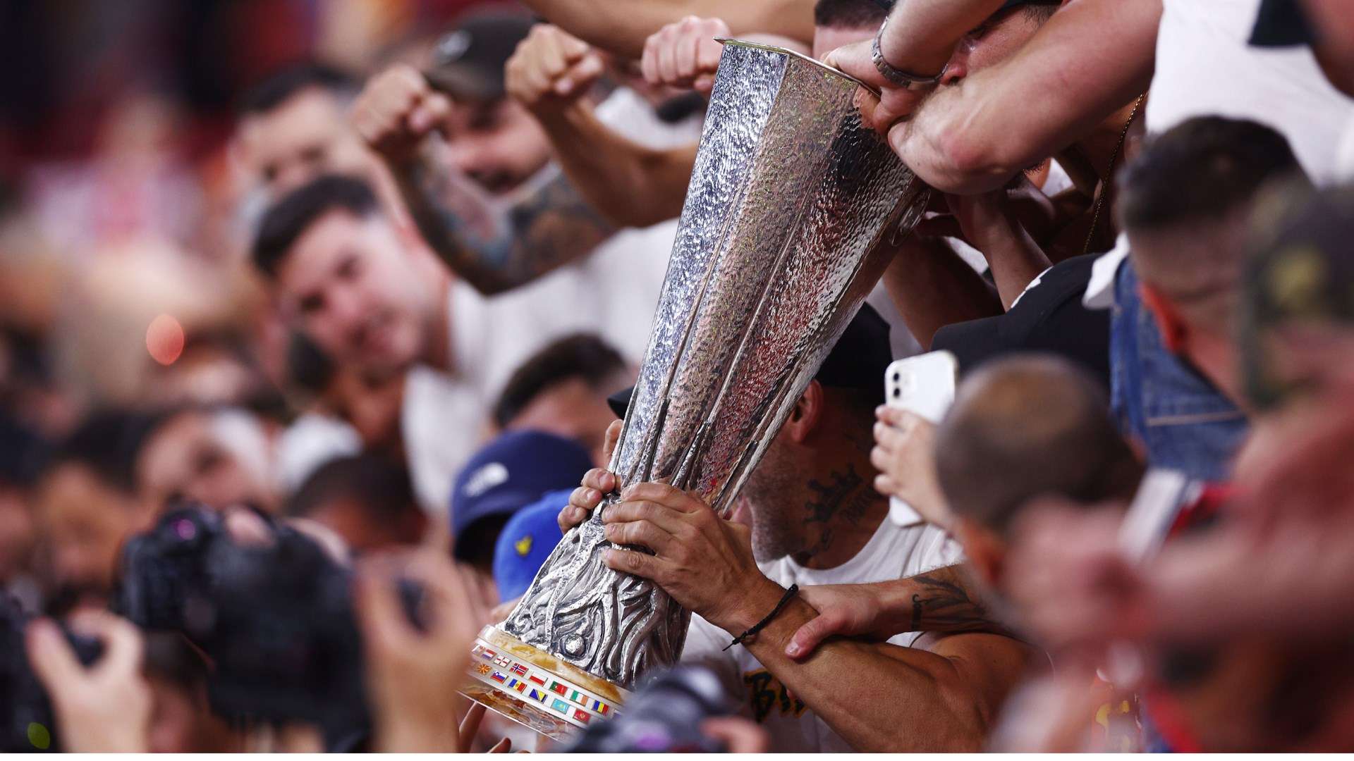 不仅是个人 不仅是个人